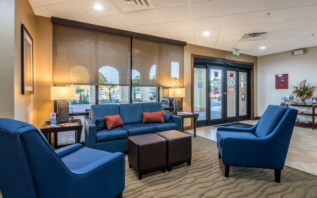 Comfort Inn & Suites