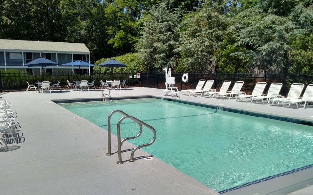 Best Western Plus Cold Spring