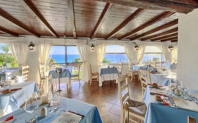 COLONNA GRAND HOTEL CAPO TESTA, a Colonna Luxury Beach Hotel, Santa Teresa Sardegna