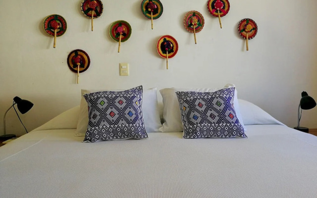 Amanecer y Mañana Private Room - Tulum Town