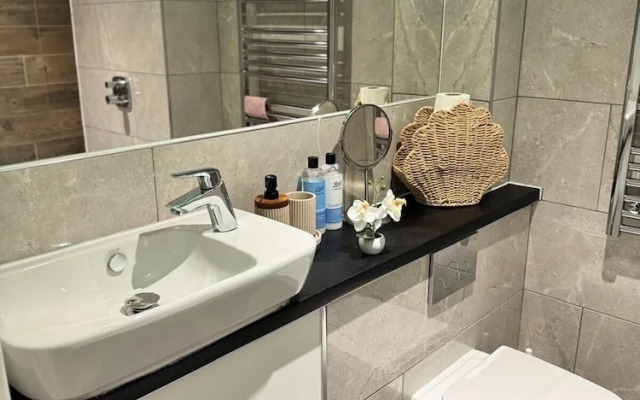 Sheffield Centre - Modern 1BR Apartment - Sleeps 3
