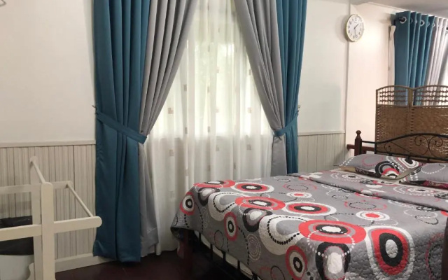 Complete 3-bedroom house with private bathrooms.