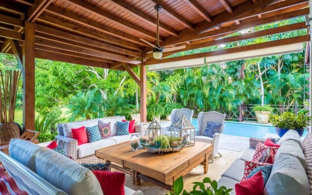 Sunny Vacation Villa 62
