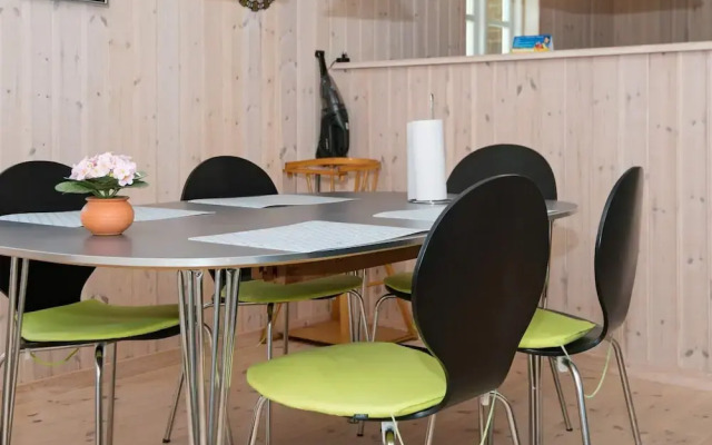 Relaxing Holiday Home in Hejls near Coast