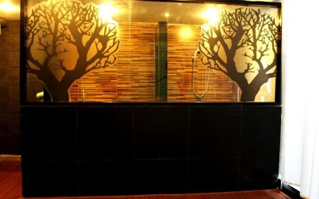 Rod Fai Fah Apartment