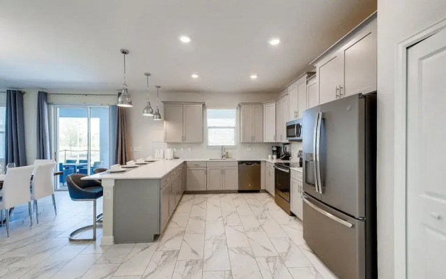 1596 MC - Enchanted 6BR Villa: Pool, Magic for 14