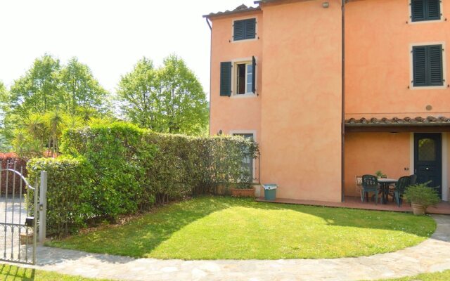 Bright Holiday Home in Pescaglia With Gazebo