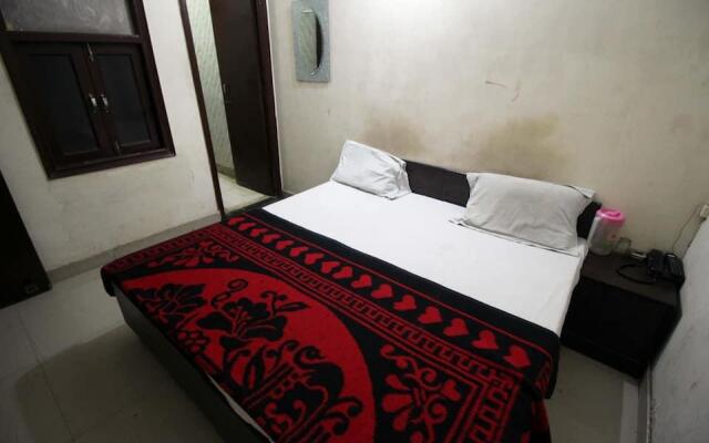 Hotel R K Palace