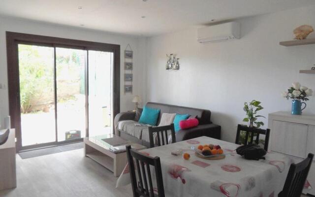 Appartement Six-Fours-les-Plages, 2 pièces, 4 personnes - FR-1-316-174