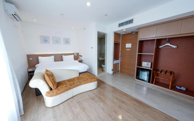 Heef Hotel Pasar Baru