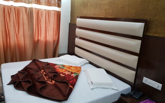 Hotel Amba Deluxe
