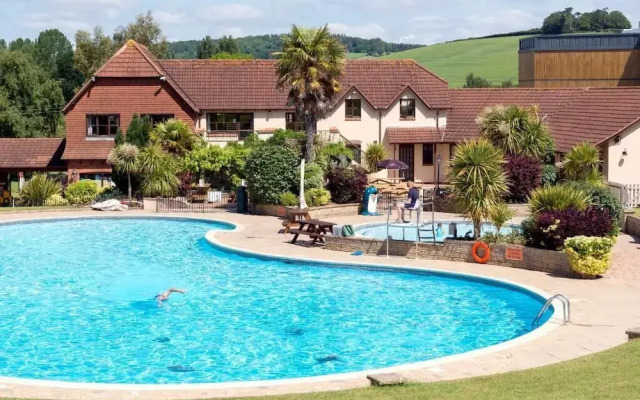 Cofton Holidays