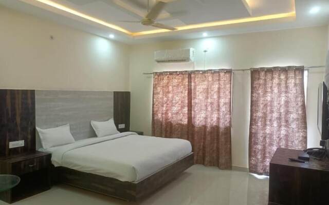 Hotel Rajwada Palace