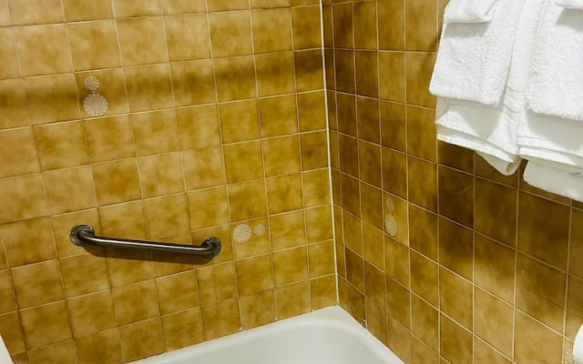 Motel 6 – Cornwall, ON