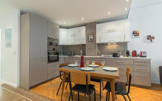 BH - CHARMANT 3 PIECES - Place Garibaldi 4 Personne