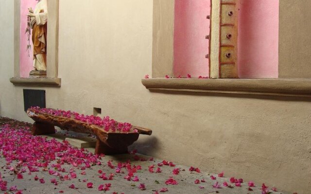 Casa de las Bugambilias B&B