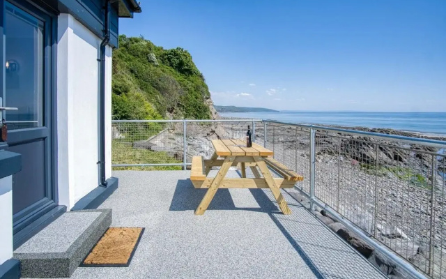 Waterfront 2 - 2 Bedroom Apartment - Wisemans Bridge