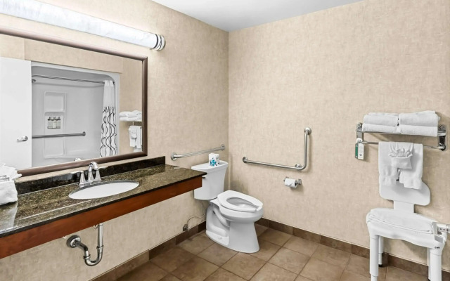 Heartland Inn & Suites, SureStay Collection by Best Western