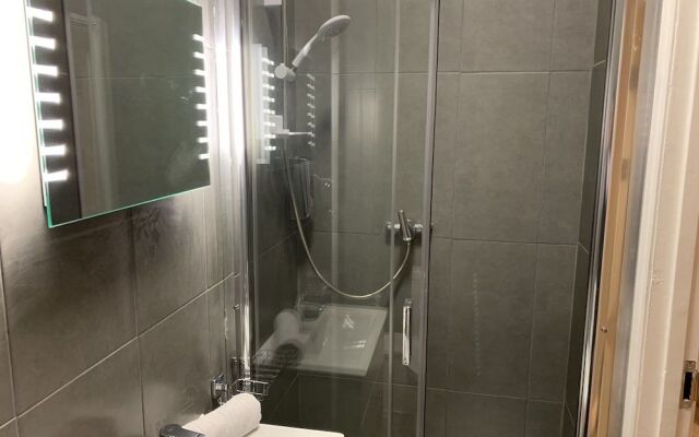Donatello Rooms Aldgate