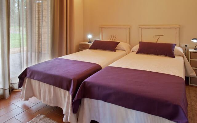 Comfortable Holiday Home in Catalonia with Swimming Pool