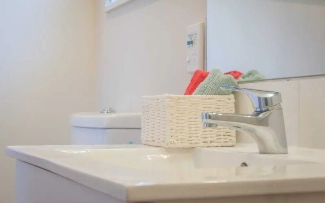 Travellers Retreat 1 Bedroom in Central Auckland