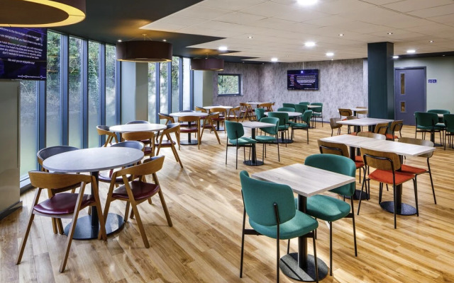 Ibis London Heathrow Terminal 5