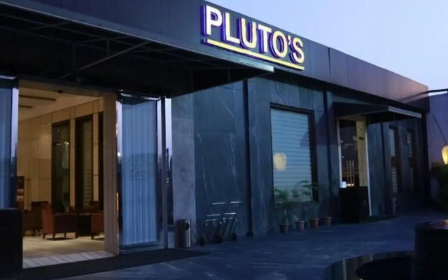 Plutos Hotel