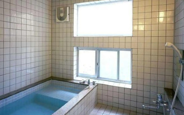 Weekly Sho Utsunomiya Hostel