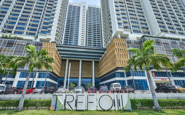 Oyo Home 89316 Special Studio Setia Alam Trefoil