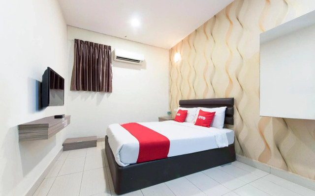 OYO 90385 H3 Hotel