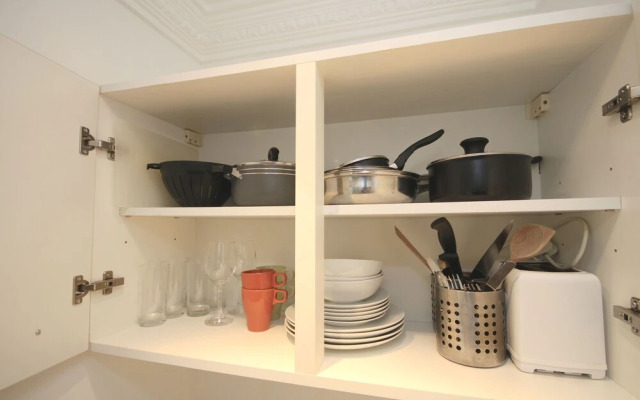 Cosy Central Soho City Studio Apartment