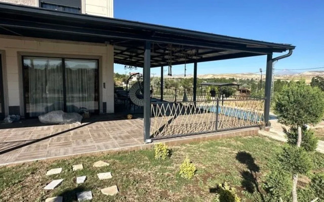 Green Valley House