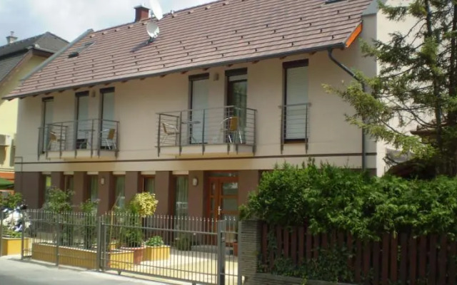Mary Apartmanház Hévíz