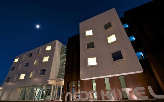 Le NexHotel