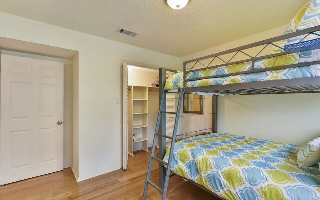 4513alldckdoutpbnh - All Decked Out