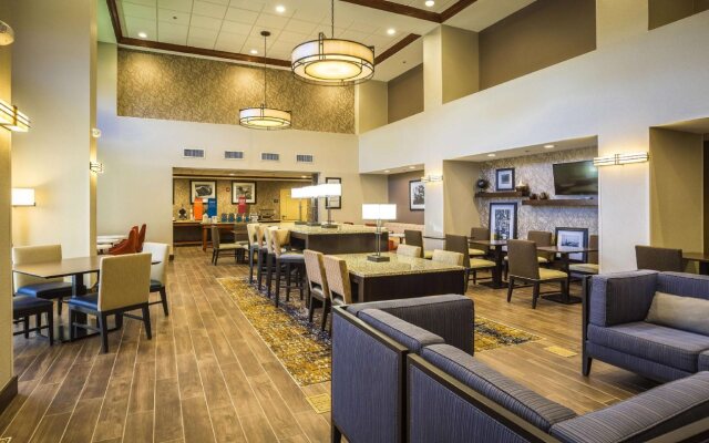Hampton Inn & Suites Windsor - Sonoma Wine Country