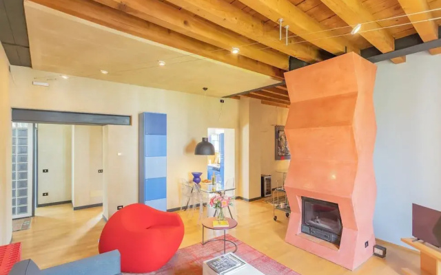 Night at the Museum Apartment by Rent all Como