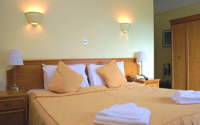 Bowood Park Hotel