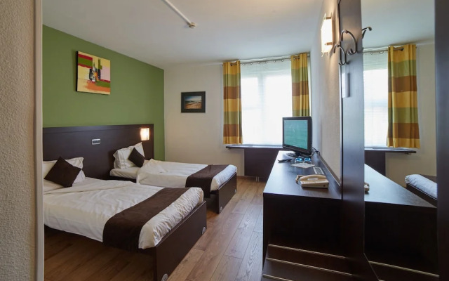 Threeland Hotel