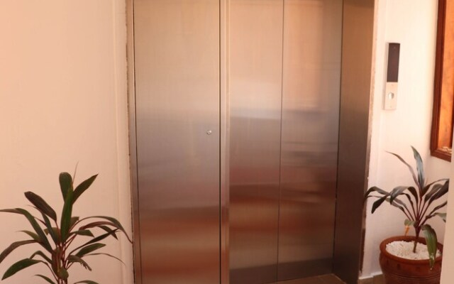 2 Bedroom Apartment With Pool and Views