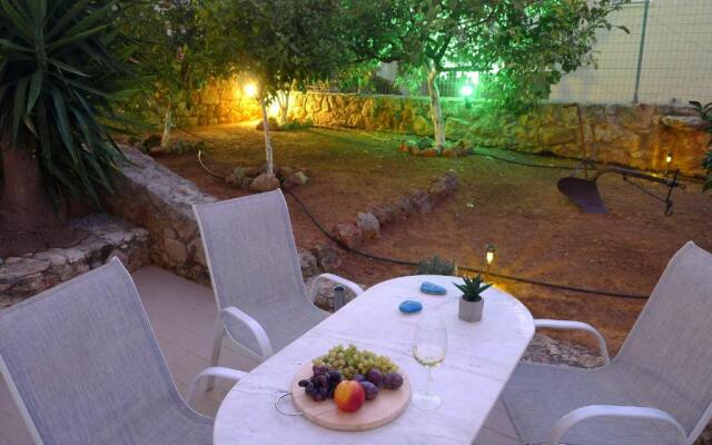 Maria & Manos Guest House, Agios Onoufrios beach