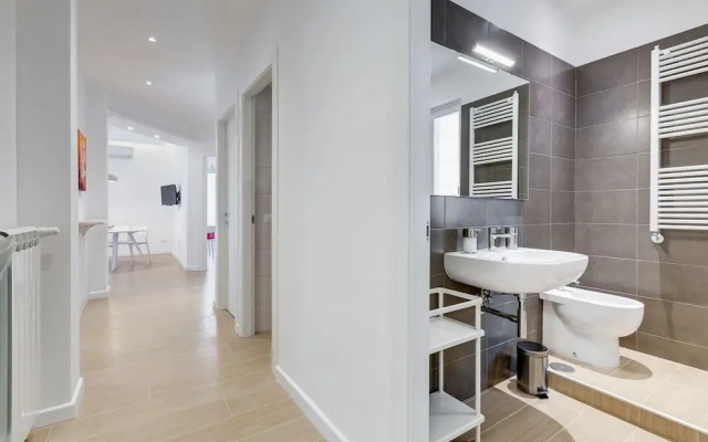 Lovely  3 rooms apartment close Trastevere Station