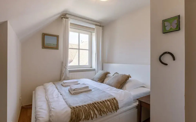 BE DEH Grot 79J in De Haan