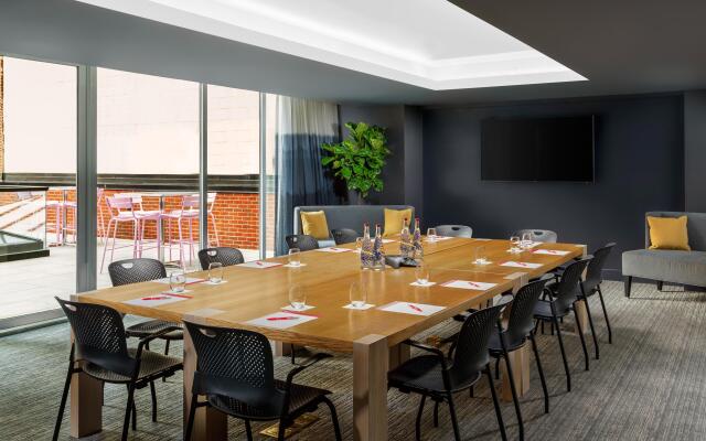 Hotel Indigo Lower East Side New York by IHG