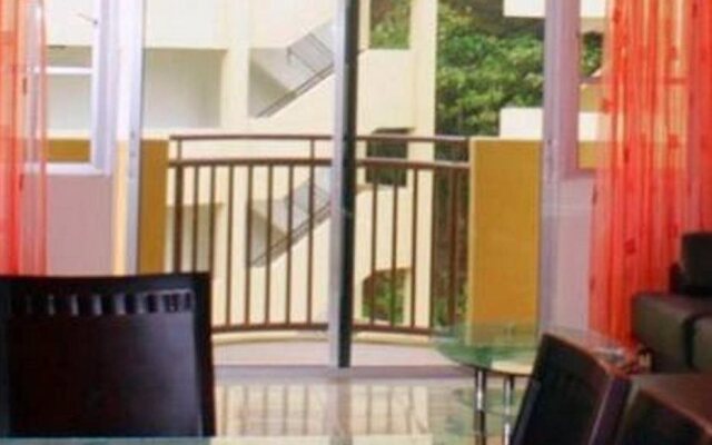 Harvest Green Apartment @ Crown Imperial Court