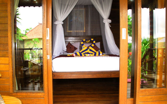 Dmas Huts Lembongan