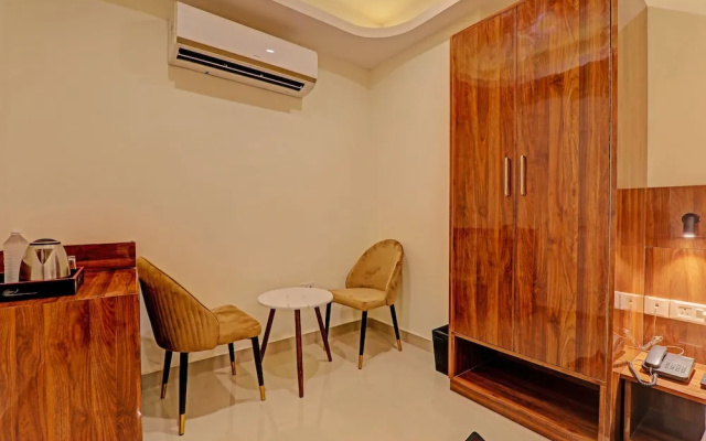 Hotel Heera Grand - Hotel in Λάκναου - Photo 4