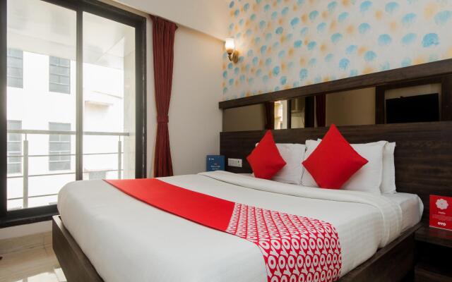 OYO 10650 Hotel Lotus Residency