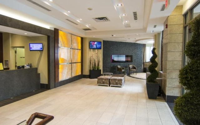 Grand Ovation by Maplewood Suites