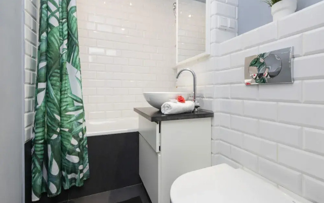 Warsaw Górnośląska Apartment by Renters